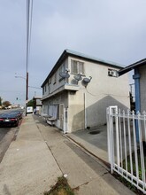 1353 W 90th St in Los Angeles, CA - Building Photo - Building Photo