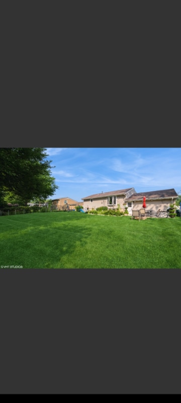 502 Estate Dr in Buffalo Grove, IL - Building Photo - Building Photo