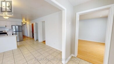 9 Myrtle Lynn Pl in Wasaga Beach, ON - Building Photo - Building Photo