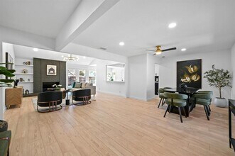 1017 Cripple Creek Dr in Austin, TX - Building Photo - Building Photo