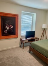 2015 Rockface Wy in Durham, NC - Foto de edificio - Building Photo