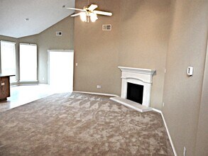 10613 Big Oak Dr in Fort Worth, TX - Building Photo - Building Photo