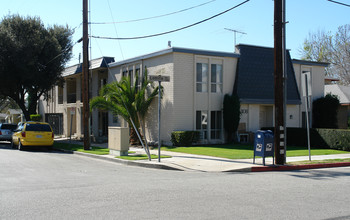 708 E Lomita Ave in Glendale, CA - Building Photo - Building Photo