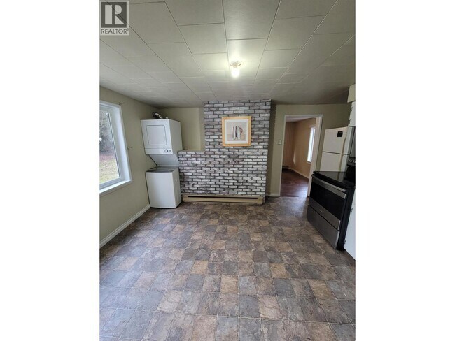 27369 Bell Ave in Maple Ridge, BC - Building Photo - Building Photo