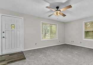 1618 S McCoy St in Independence, MO - Building Photo - Building Photo