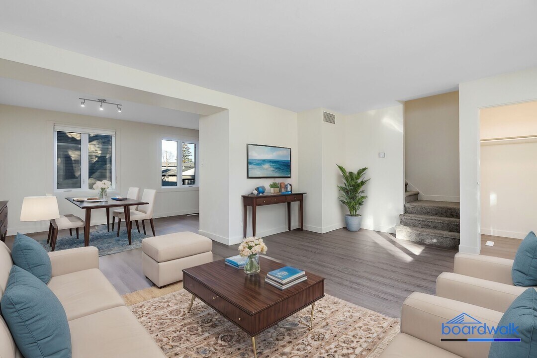 Westridge Estates C in Edmonton, AB - Building Photo