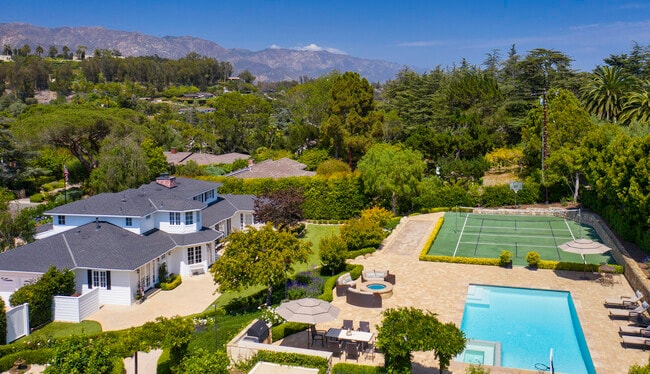 743 Woodland Dr in Santa Barbara, CA - Building Photo - Building Photo