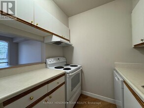 56 Windward St in St Catharines, ON - Building Photo - Building Photo