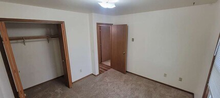 1108 W Hamilton Ave, Unit 7 in Eau Claire, WI - Foto de edificio - Building Photo