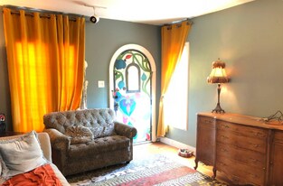 1244 S 300 E in Salt Lake City, UT - Building Photo