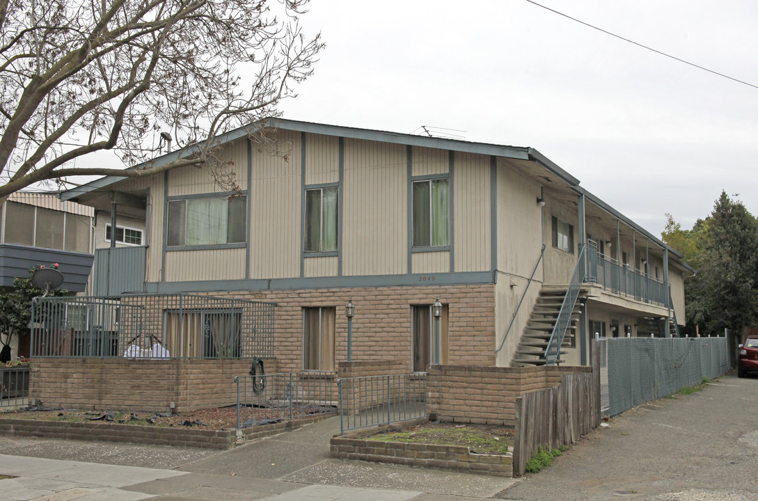 2040 Buena Vista Ave in Alameda, CA - Building Photo