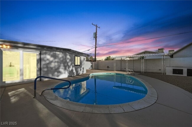 property at 4315 Ridgedale Ave