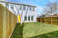 8111 Corinth St photo'