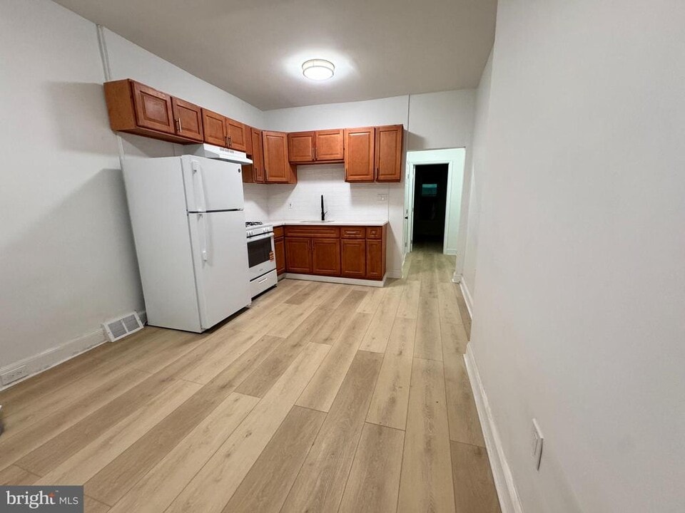 2535 S 8th St in Philadelphia, PA - Building Photo