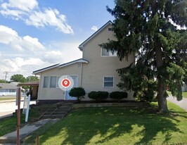 483 W Perry St in Tiffin, OH - Building Photo