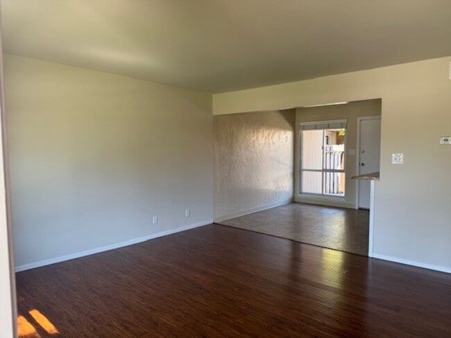 1543 Marina Ct in San Mateo, CA - Building Photo - Building Photo