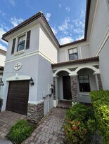 11668 NW 88th Ln in Doral, FL - Building Photo