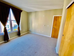 5800 3rd St, Unit 1401 in San Francisco, CA - Foto de edificio - Building Photo