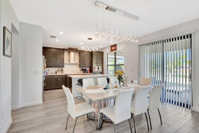 3244 Dunning Dr in Royal Palm Beach, FL - Building Photo - Building Photo