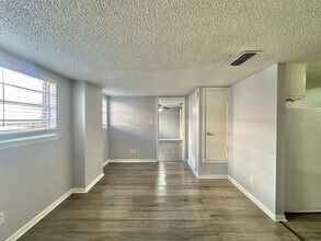 117 W Phillips St in Tyler, TX - Building Photo - Building Photo