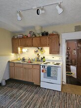 121 N Lancaster St, Unit Apt C in Athens, OH - Building Photo - Building Photo