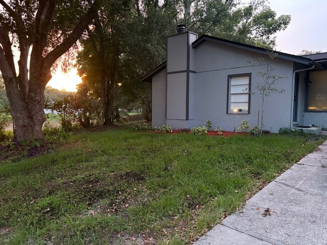 property at 316 E Daughtery Rd