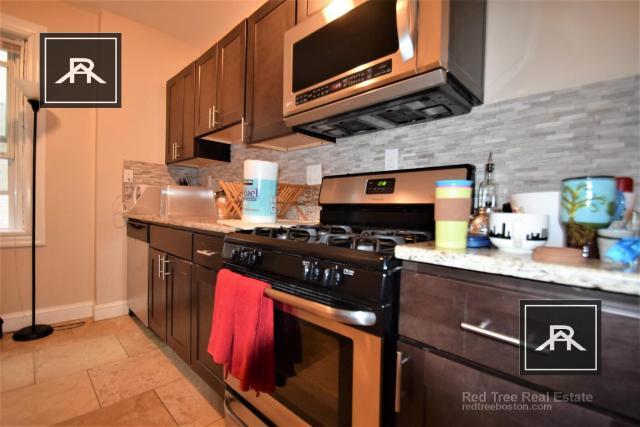 property at 2003 Commonwealth Ave