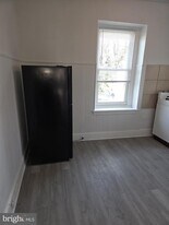 1435 W Cayuga St in Philadelphia, PA - Building Photo