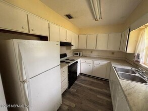 22434 SE 60th Pl in Hawthorne, FL - Building Photo - Building Photo