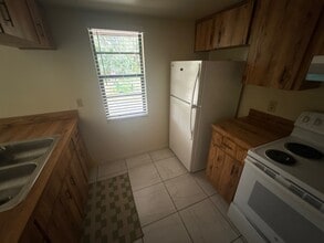 10939 W Gem St, Unit B in Crystal River, FL - Building Photo - Building Photo