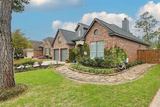 63 N Crescendo Path Pl in Shenandoah, TX - Building Photo - Building Photo