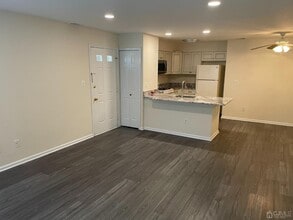 181 Blew Ct in East Brunswick, NJ - Building Photo - Building Photo