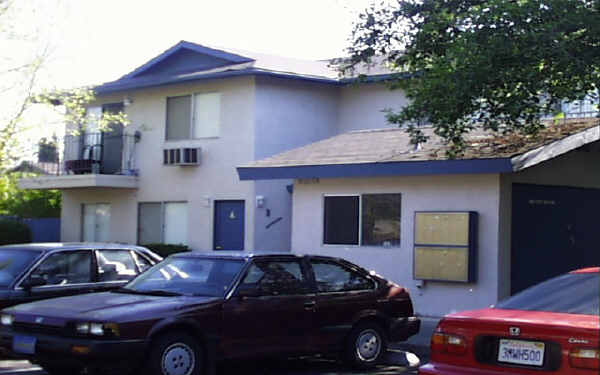 625 Van Houten Ave in El Cajon, CA - Foto de edificio - Building Photo