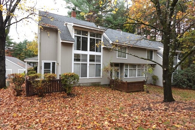 17 Pepperidge Ct in Simsbury, CT - Building Photo - Building Photo