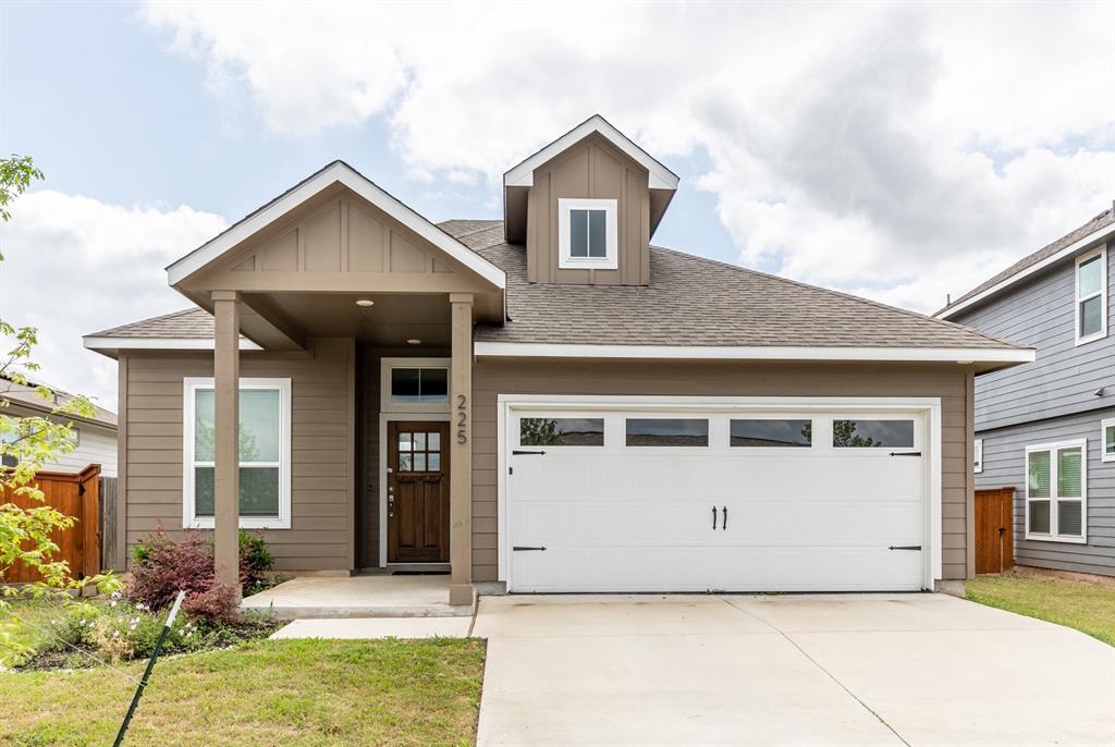 225 William Moon Wy in San Marcos, TX - Building Photo