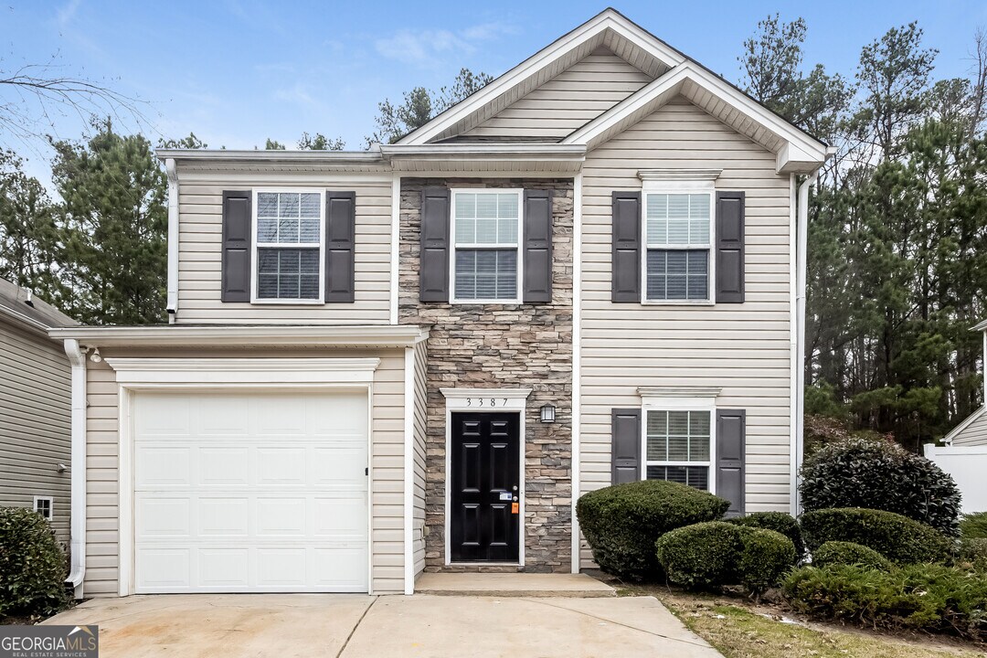 3387 Sable Chase Ln in Atlanta, GA - Building Photo