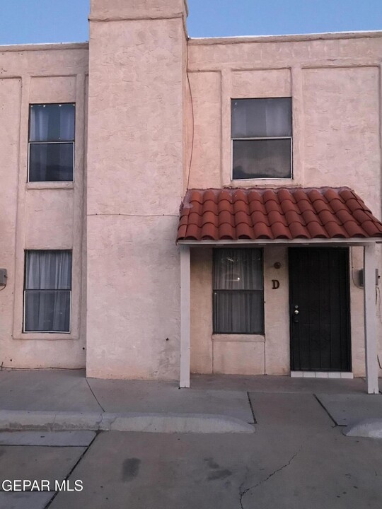 3012 Eads Pl in El Paso, TX - Foto de edificio