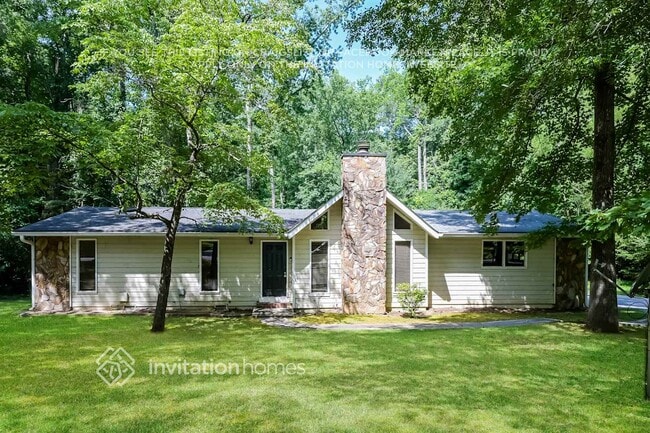 property at 2305 Reynolds Rd SW