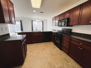 9600 Pony Mountain Rd in Bakersfield, CA - Building Photo - Building Photo