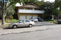 3229 Fairesta St in La Crescenta, CA - Foto de edificio - Building Photo