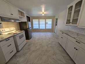 475 Mitchell St in Sour Lake, TX - Building Photo - Building Photo