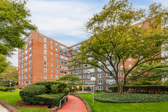 The Highlander Hall in Jamaica, NY - Building Photo - Building Photo