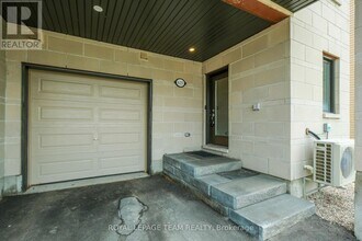 615 Cartographe St in Ottawa, ON - Building Photo - Building Photo