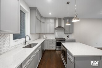 631 Fairview Ave NE in Grand Rapids, MI - Building Photo - Building Photo