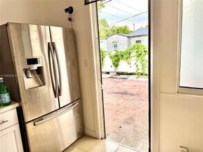 2516 Cleveland St in Hollywood, FL - Building Photo - Building Photo