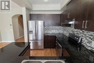 9 Samba St in Richmond Hill, ON - Building Photo - Building Photo