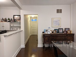 1422 W Diversey Pkwy-Unit -1 in Chicago, IL - Building Photo - Building Photo