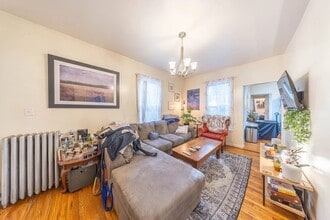 371 Prospect St, Unit 1 in Cambridge, MA - Foto de edificio - Building Photo