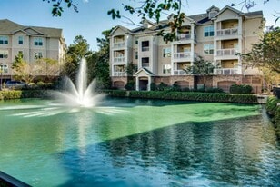 2244 Ashley Crossing Dr in Charleston, SC - Building Photo
