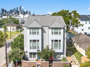 3421 Gillespie St in Houston, TX - Building Photo - Building Photo